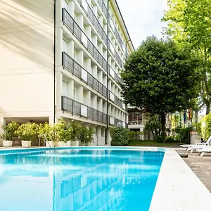 hotel-corallo-marina-romea.emilia-romagnahotels.net/