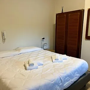 ** Hotel Benaco Mavras Włochy